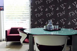 Mesa de reuniones SEAVI